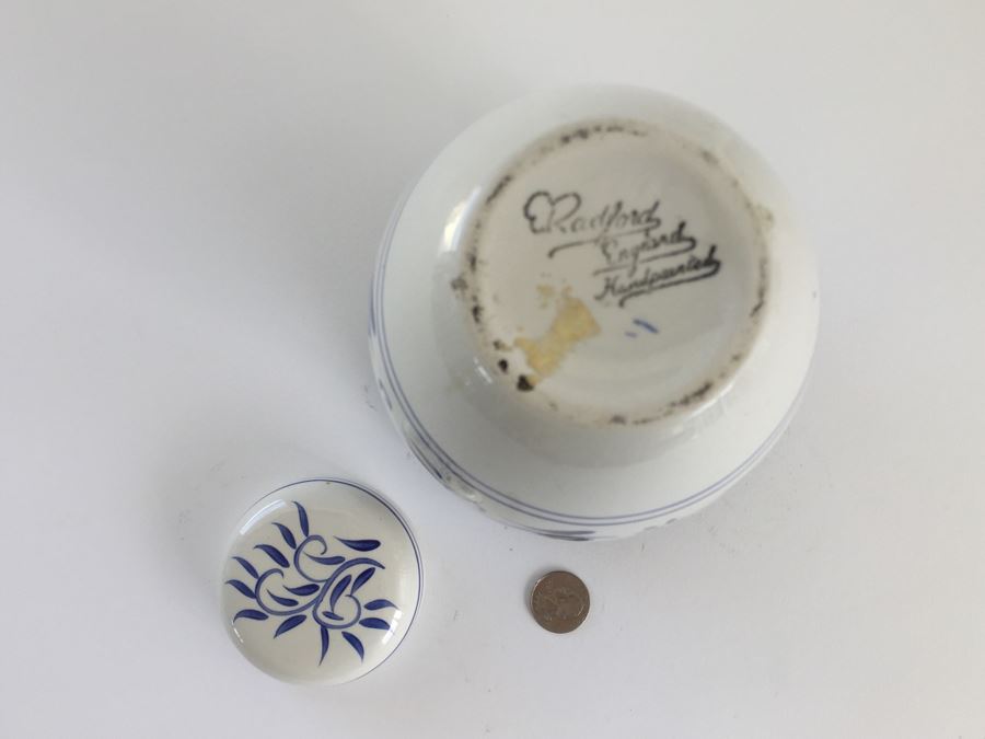 Radford England Hand Painted Blue And White Ginger Jar With Wooden Stand [Photo 4]