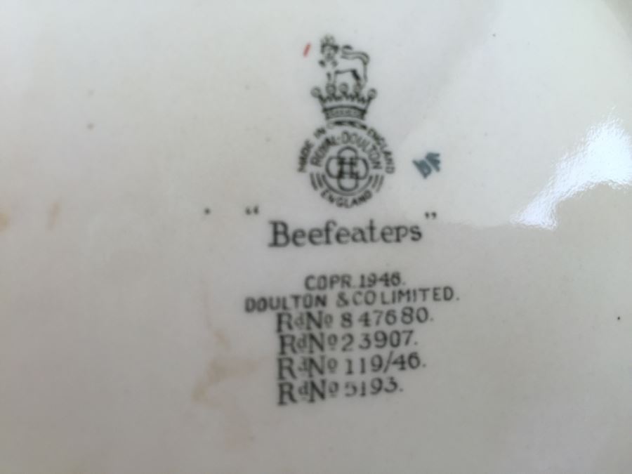 Vintage Royal Doulton Toby Mug Beefeaters [Photo 2]