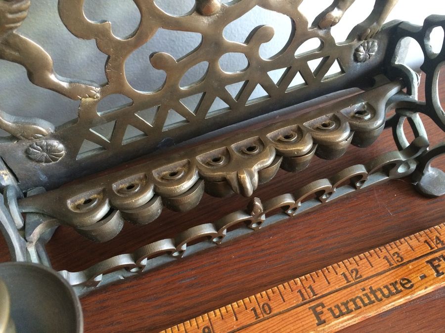  Vintage Brass Chanukah Menorah Candle Holder Lions Of Judah (Heavy) [Photo 4]
