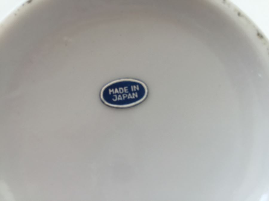 Japanese Ginger Jar With Wooden Stand [Photo 8]