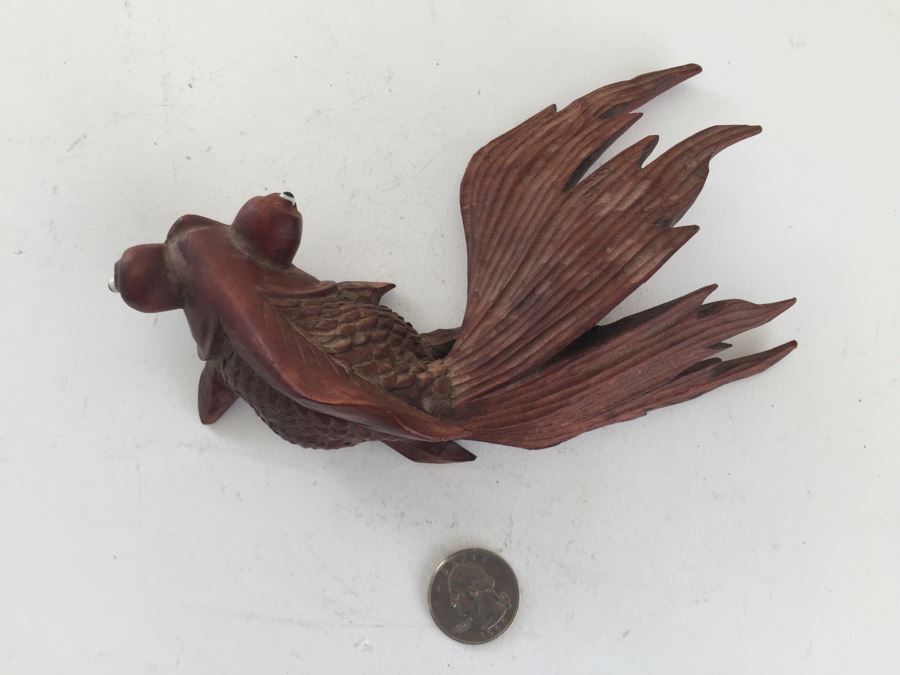 Small Carved Wooden Koi Fish Figurine [Photo 3]