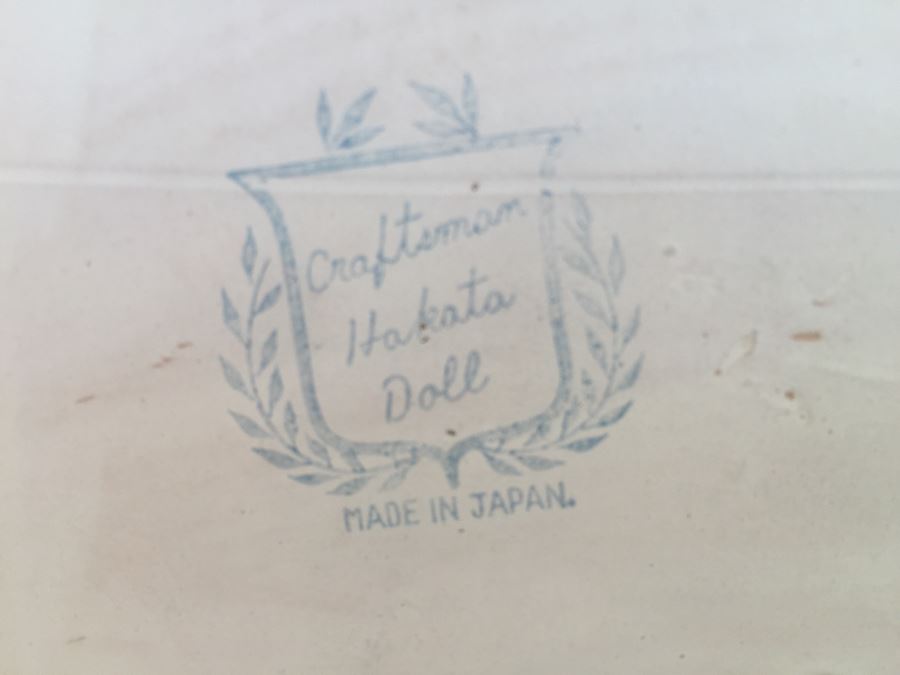 Craftsman Hakata Doll Made In Japan Of Couple On Stand [Photo 2]