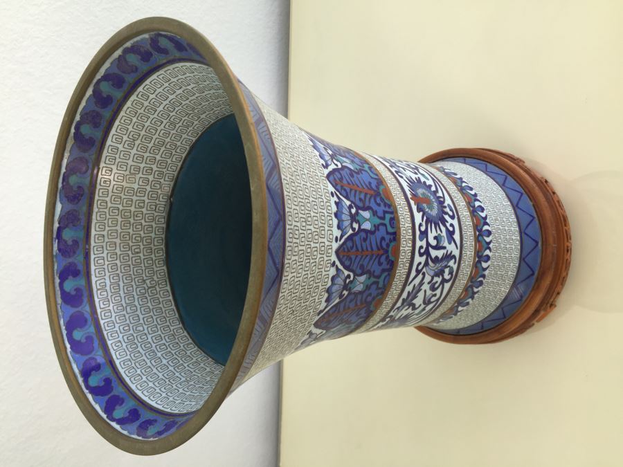 Impressive Signed Zi Jin Cheng Chinese Cloisonne Vase With Wooden Stand Mid-Century [Photo 7]