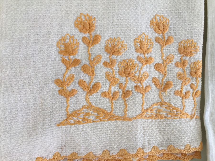 Box Filled With Vintage Linens [Photo 10]