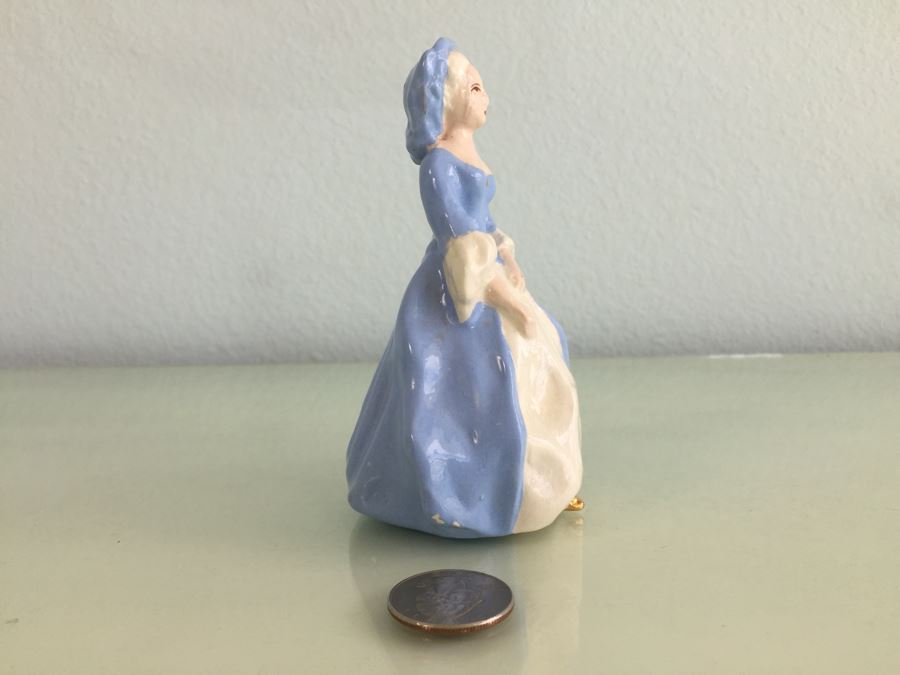 Pair Of Small Mt Vernon VA Figurines [Photo 5]