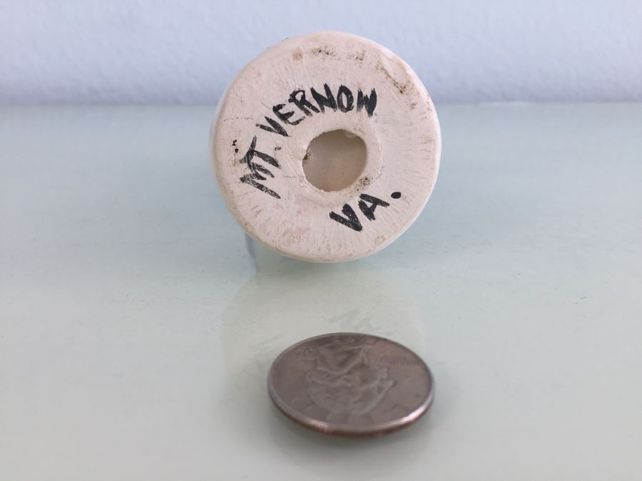 Pair Of Small Mt Vernon VA Figurines [Photo 11]