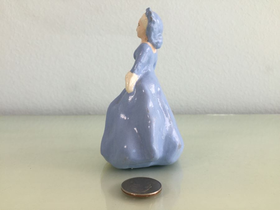 Pair Of Small Mt Vernon VA Figurines [Photo 3]