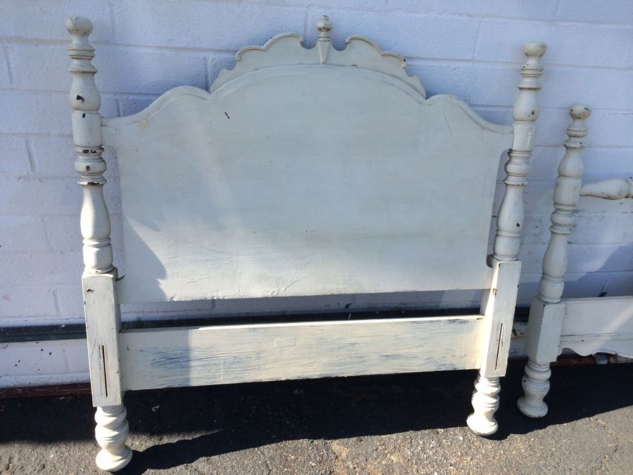 Vintage White Painted Twin Headboard and Footboard [Photo 4]