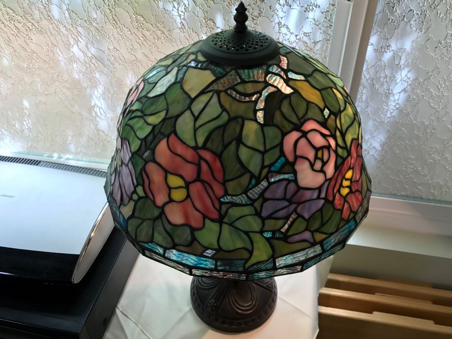 Stained Glass Table Lamp [Photo 8]