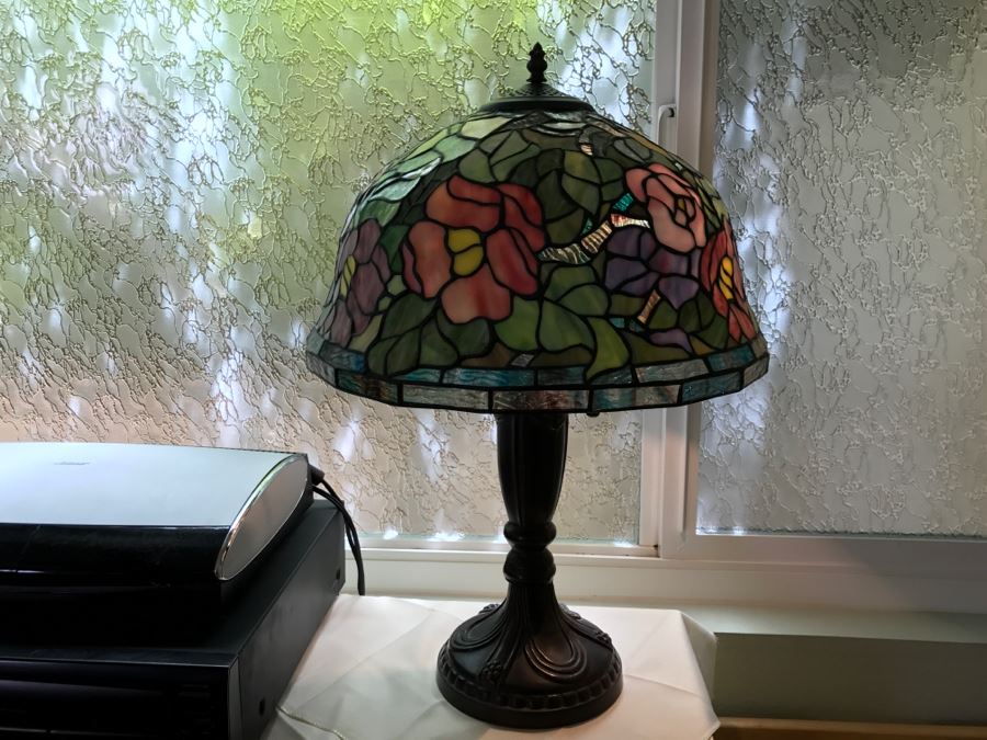 Stained Glass Table Lamp [Photo 1]