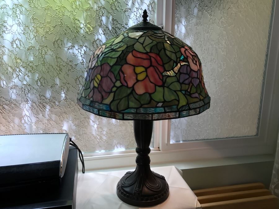 Stained Glass Table Lamp [Photo 3]