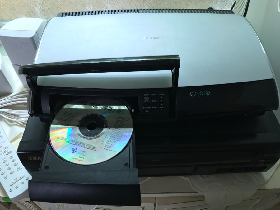BOSE Model AV18 Media Center CD / DVD Player With 4-Piece BOSE Speaker System, BOSE Remote And TEAC PD-D1200 Multi CD Player [Photo 12]