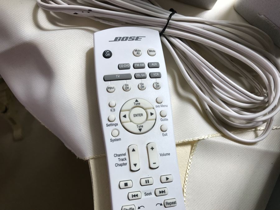 BOSE Model AV18 Media Center CD / DVD Player With 4-Piece BOSE Speaker System, BOSE Remote And TEAC PD-D1200 Multi CD Player [Photo 8]