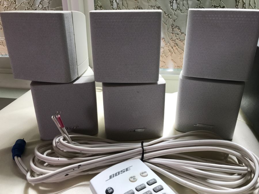 BOSE Model AV18 Media Center CD / DVD Player With 4-Piece BOSE Speaker System, BOSE Remote And TEAC PD-D1200 Multi CD Player [Photo 9]