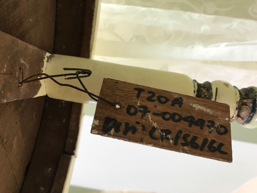 Antique Shabby Chic Round Side Table [Photo 7]