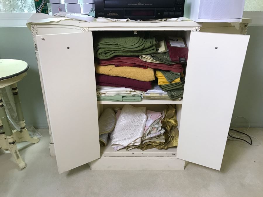 Shabby Chic Sideboard Cabinet [Photo 3]