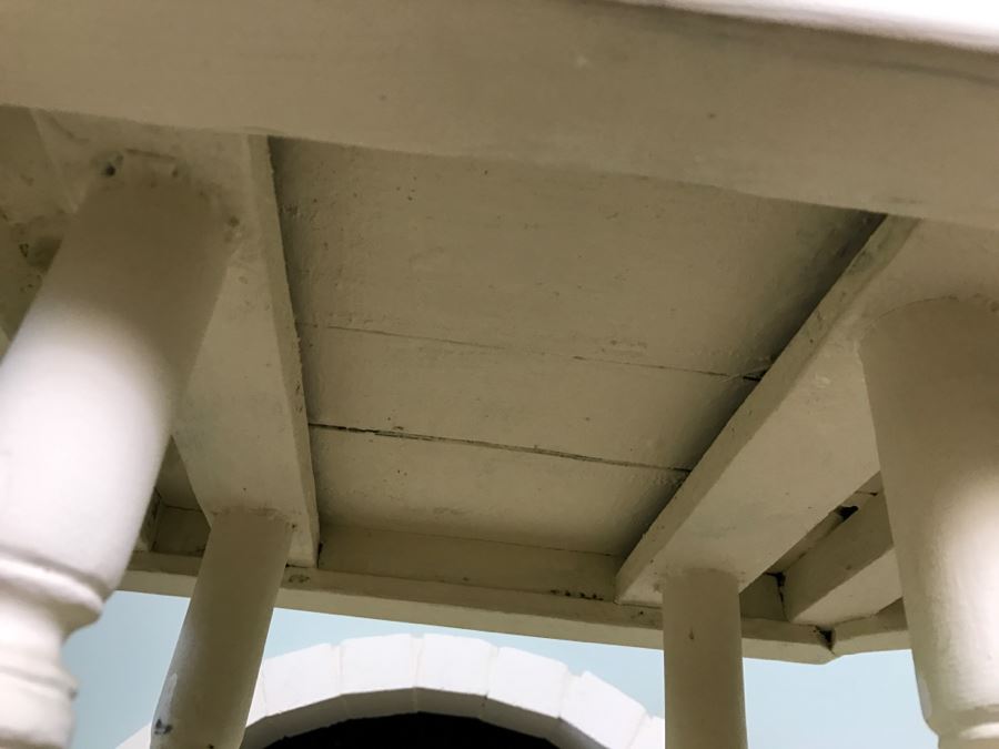 Shabby Chic White Side Table [Photo 7]