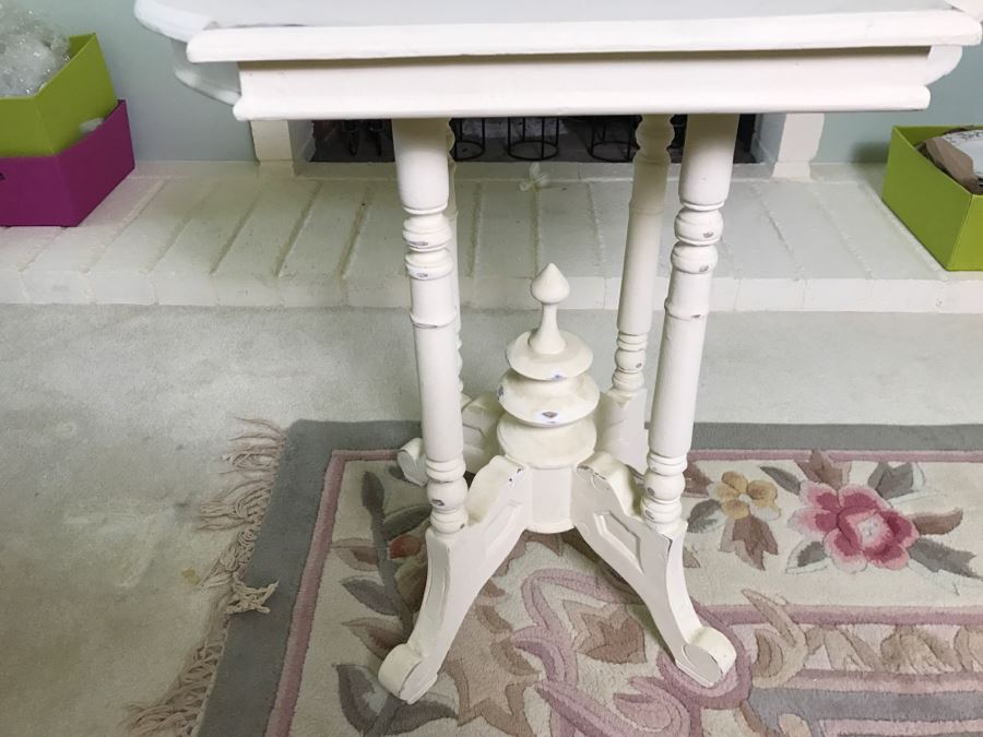 Shabby Chic White Side Table [Photo 3]