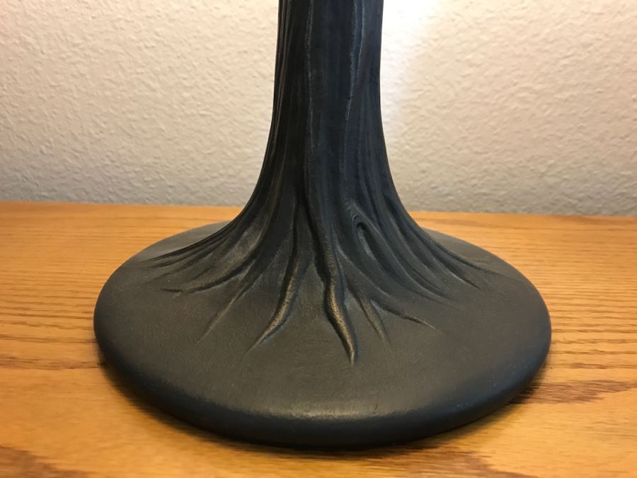 Stained Glass Table Lamp [Photo 4]