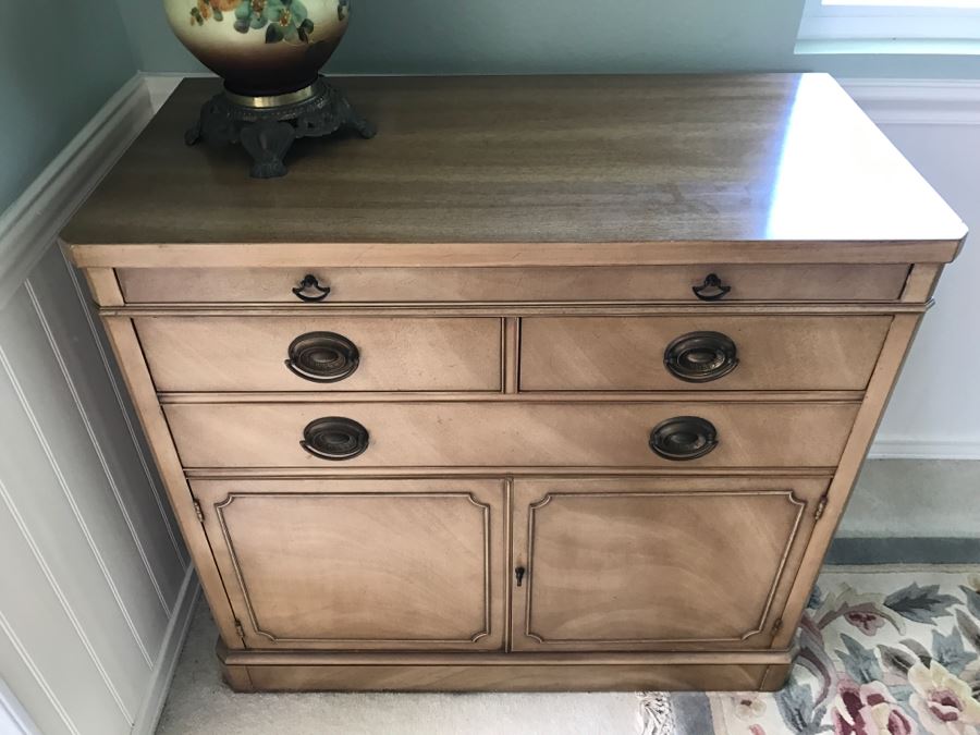 Drexel Sideboard Buffet Cabinet Matches Dining Table [Photo 12]