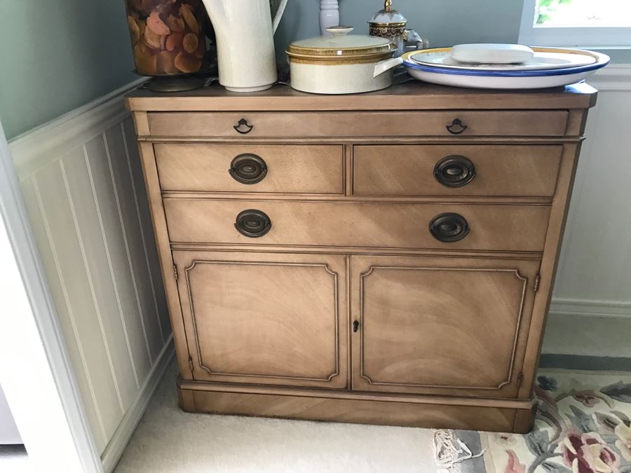 Drexel Sideboard Buffet Cabinet Matches Dining Table [Photo 3]