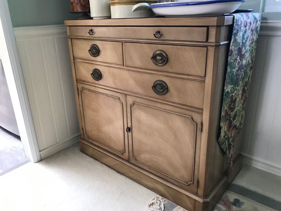 Drexel Sideboard Buffet Cabinet Matches Dining Table [Photo 4]