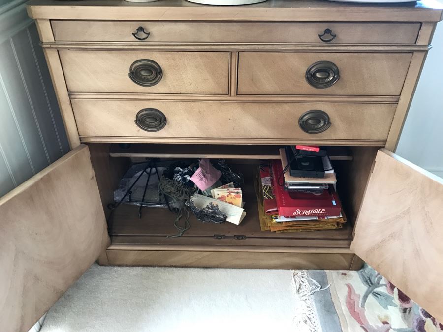 Drexel Sideboard Buffet Cabinet Matches Dining Table [Photo 10]