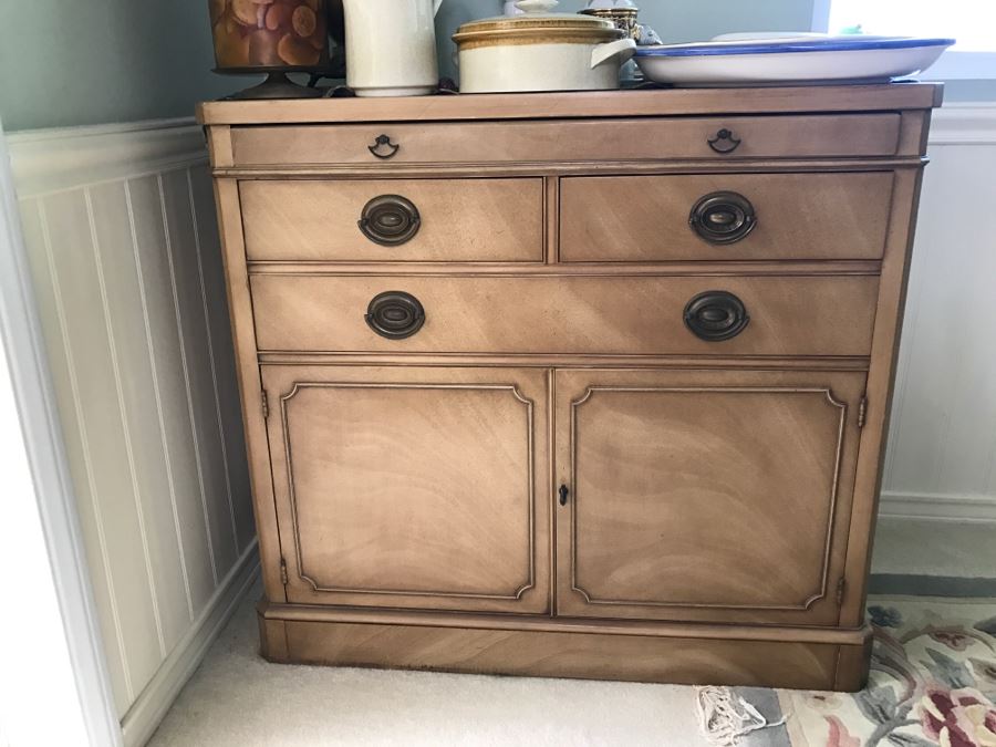 Drexel Sideboard Buffet Cabinet Matches Dining Table