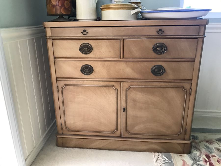 Drexel Sideboard Buffet Cabinet Matches Dining Table [Photo 2]