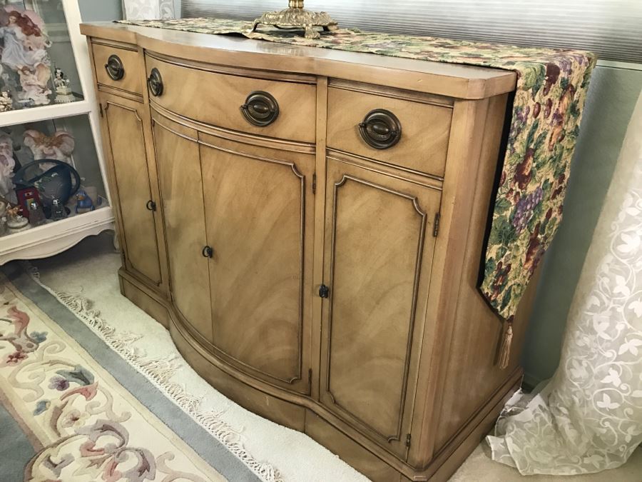 Drexel Sideboard Buffet Cabinet Matches Dining Table [Photo 5]