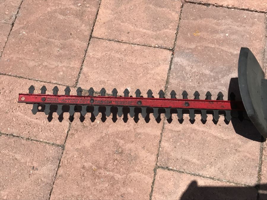 SEARS 18' Hedge Trimmer [Photo 2]