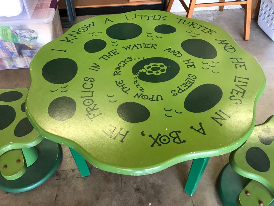 Kids Turtle Table With (2) Chairs [Photo 5]