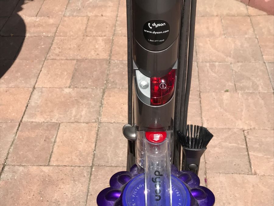 Dyson DC41 Upright Vacuum Cleaner [Photo 5]