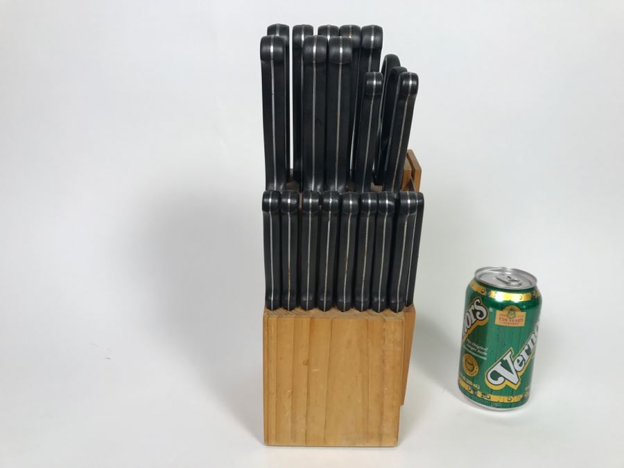 Knife Set With Wooden Knife Holder [Photo 3]