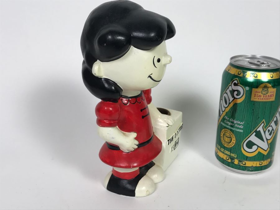 Peanuts Lucy Van Pelt 'The Doctor Is In' Candle Holder [Photo 3]