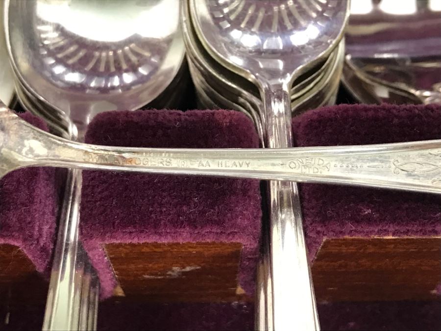 Several Patterns Of Silverplate Flatware 1847 Rogers Bros Court With 1847 Rogers Bros Silverware Box [Photo 12]