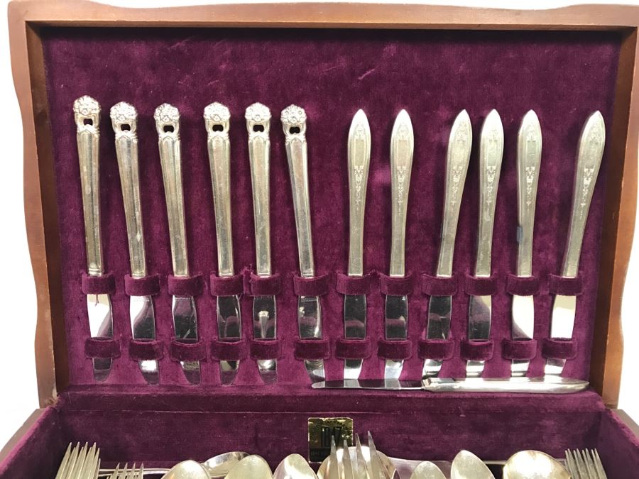 Several Patterns Of Silverplate Flatware 1847 Rogers Bros Court With 1847 Rogers Bros Silverware Box [Photo 4]