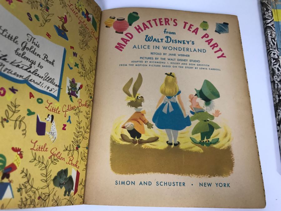 (8) Vintage 1940's And 50's Little Golden Books Including Peter Pan, Little Black Sambo, The Road To Oz, Mad Hatter's Tea Party, Mary Poppins Story The Magic Compass  - See Photos [Photo 11]