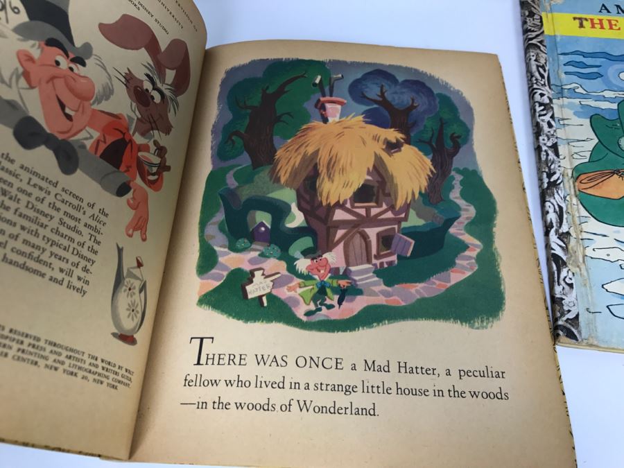 (8) Vintage 1940's And 50's Little Golden Books Including Peter Pan, Little Black Sambo, The Road To Oz, Mad Hatter's Tea Party, Mary Poppins Story The Magic Compass  - See Photos [Photo 14]