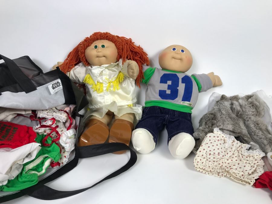 Pair Of Vintage Cabbage Patch Dolls With Doll Clothes [Photo 1]