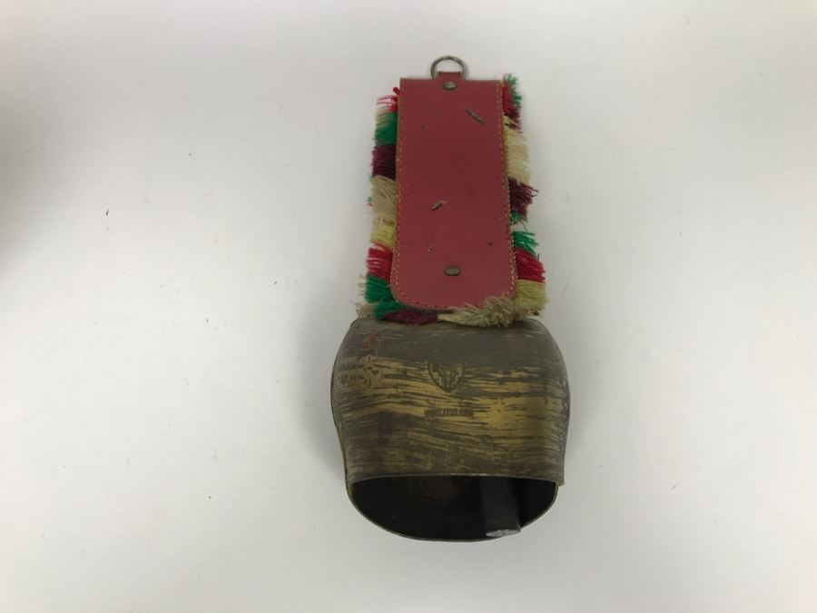 Hand Painted Cow Bell From Switzerland [Photo 7]