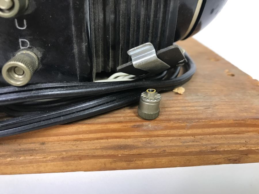 Large Lionel Train Multi Control Trainmaster Type-ZW Transformer [Photo 10]