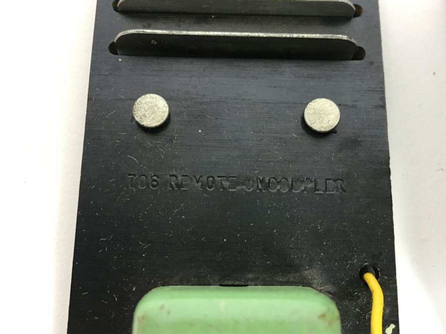 American Flyer Uncoupler, American Flyer Diesel Horn Generator And Clips [Photo 7]