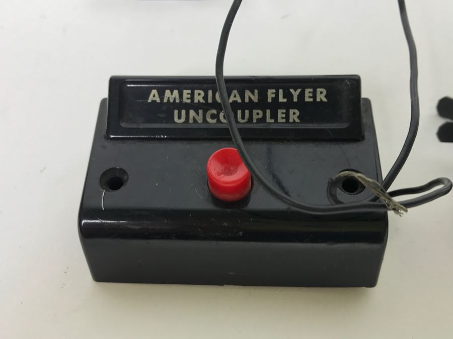 American Flyer Uncoupler, American Flyer Diesel Horn Generator And Clips [Photo 8]