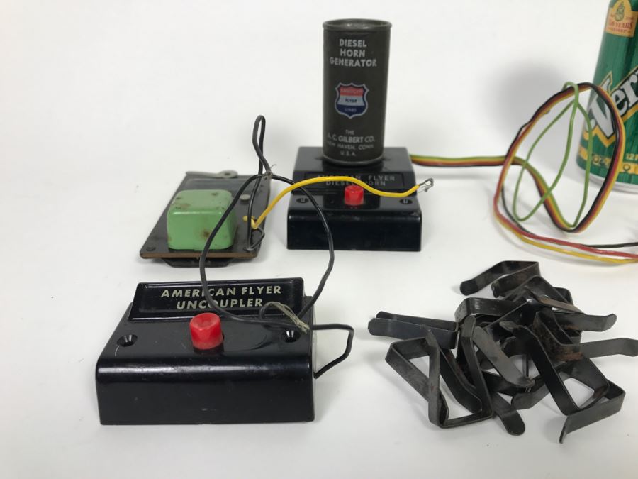 American Flyer Uncoupler, American Flyer Diesel Horn Generator And Clips [Photo 2]
