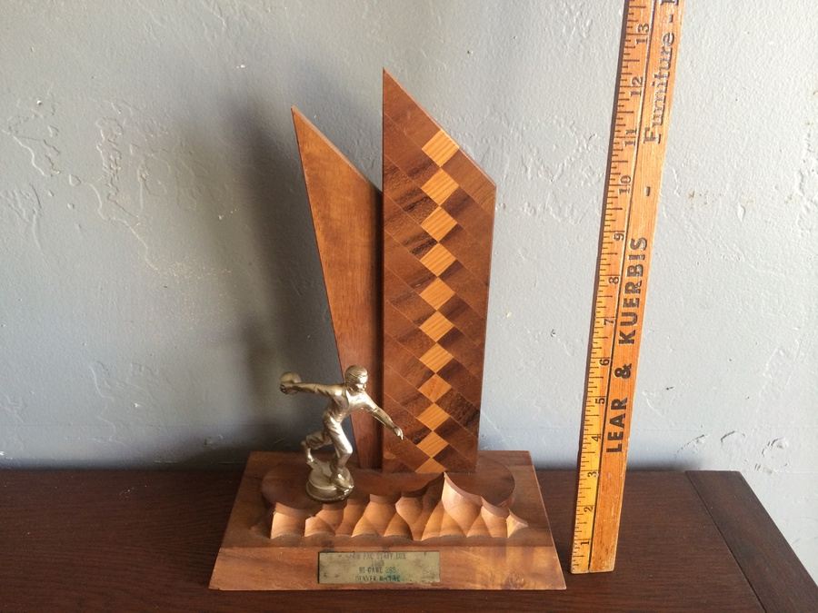 Hawaiian Wooden Inlay Bowling Trophies [Photo 5]