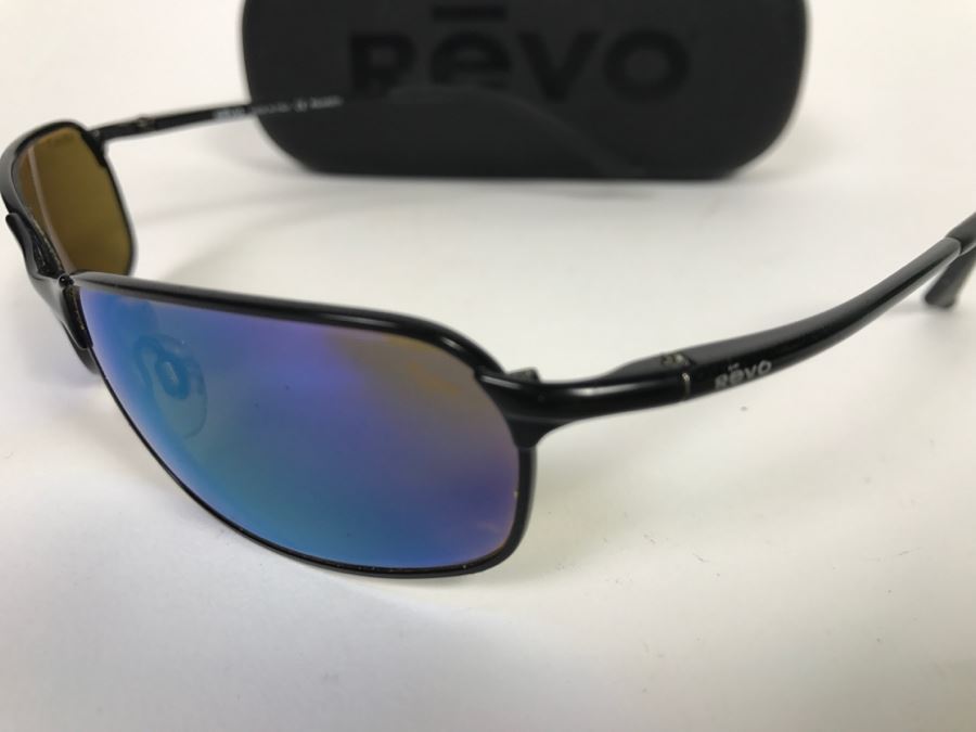Men's REVO Italy Polarized Sunglasses With Case [Photo 7]