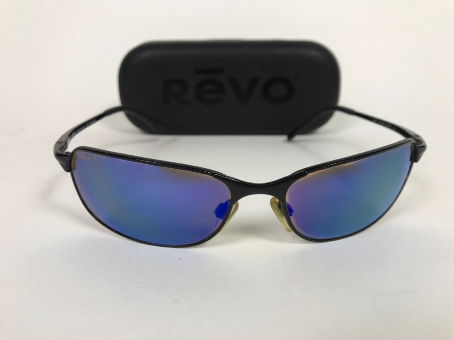 Men's REVO Italy Polarized Sunglasses With Case [Photo 5]