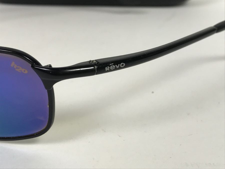 Men's REVO Italy Polarized Sunglasses With Case [Photo 9]