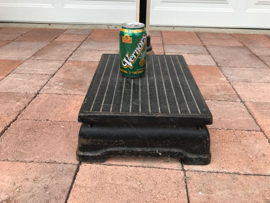 Vintage Physician's Medical Scale Continental Scale Works Chicago Cast Iron [Photo 12]